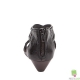 Sandale din piele cu platforma joasa, accesorizate cu tinte metalice
