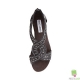 Sandale din piele cu platforma joasa, accesorizate cu tinte metalice