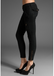 Pantaloni ultra skinny cu buzunare cargo si aspect de piele