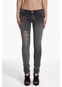 Blugi skinny cu rupturi, prespalati