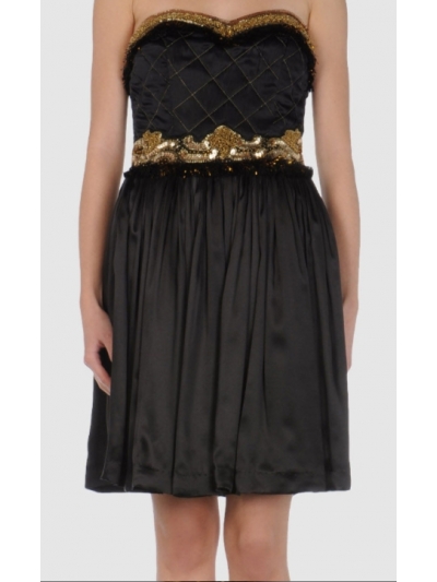 Rochie scurta, din matase, fara bretele si cu corsaj brodat, impodobit cu margele