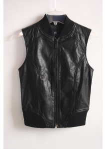 Vesta biker din piele perforata