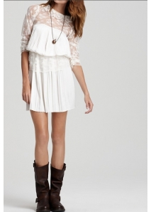 Rochie plisata cu maneci, guler si volan peplum din dantela