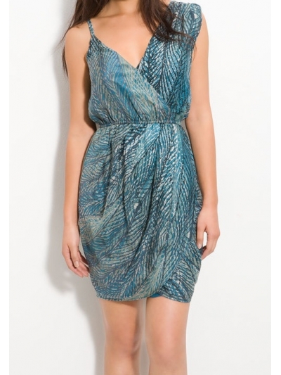 Rochie asimetrica din chiffon, cu print de pene
