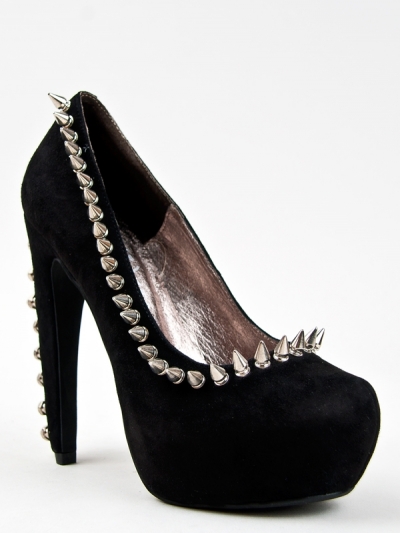 Pantofi pumps din piele cu toc curbat, bot migdala, accesorizati cu tinte si tepi