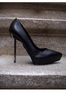 Pantofi pumps din piele, cu bot ascutit, toc metalic si platforma