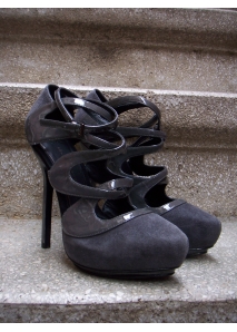 Pantofi pumps din piele, cu multe barete in x