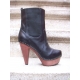 Botine din piele cu insertie de elastic si platforma din lemn