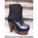 Botine din piele cu insertie de elastic si platforma din lemn
