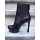 Botine din piele cu insertie de elastic si nervuri, cu toc asimetric