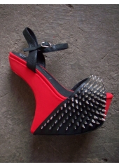 Sandale cu platforma supradimensionata, fara toc, din piele si neopren, accesorizate cu tepi metalici