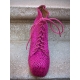 Botine din piele cu toc din lemn si platou supradimensionat, acoperite cu par ponei "animal-print" neon