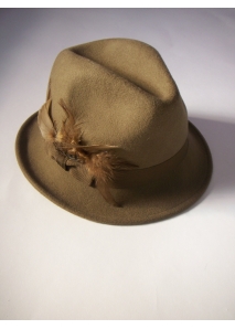 Palarie fedora din lana, accesorizata cu pene naturale