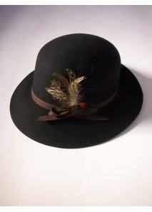 Palarie fedora din lana, accesorizata cu pene naturale