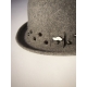 Palarie fedora bowler din lana, accesorizata cu tepi metalici