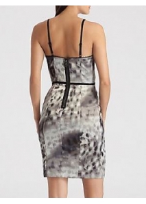 Rochie bodycon satinata, cu corsaj push-up si animal-print abstract