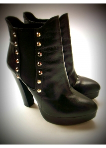 Pumps Tribtoo din piele intoarsa