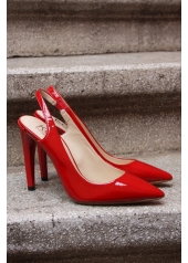 Pantofi pumps din piele lacuita, cu bot ascutit si bareta pe calcai