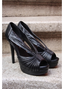 Sandale stiletto din piele cu textura cutata