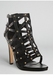 Botine din piele cu barete subtiri intersectate si tinte metalice