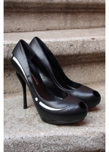 Pantofi pumps peep-toe din piele, cu toc stiletto sculptural